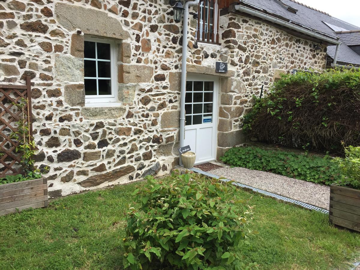 Gites Au Clos Du Lit Saint-Aaron Exterior photo